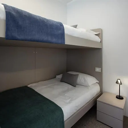 מלון דירות Palazzo Indaco קסטל די סנגרו