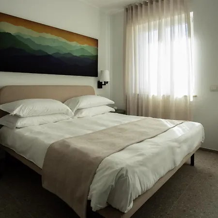 מלון דירות Palazzo Indaco קסטל די סנגרו