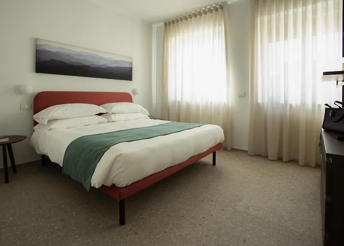 Palazzo Indaco カステル・ディ・サングロ