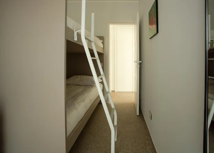 Palazzo Indaco カステル・ディ・サングロ