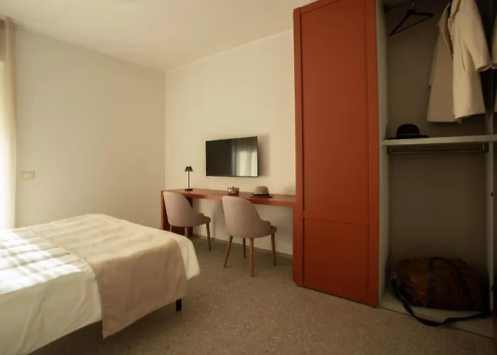 Palazzo Indaco アパートホテル 3*