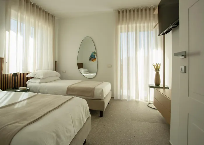 Palazzo Indaco カステル・ディ・サングロ