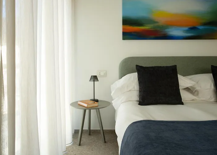 Palazzo Indaco アパートホテル カステル・ディ・サングロ